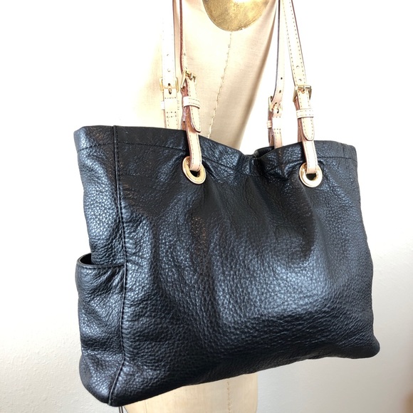 Michael Kors Handbags - Michael Kors Soft Black Leather Shoulder Bag